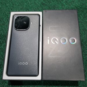 IQOO Z9 5G 8/256GB PHANTOM BLACK FULLSET GRADE A